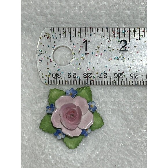 Vintage Crown Staffordshire England Porcelain Rose Brooch Pin Pink *Tiny Flaw - Picture 8 of 10